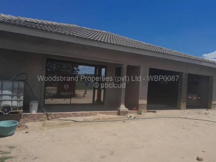 5 Bedroom House for Sale in Crowhill Views, Harare
