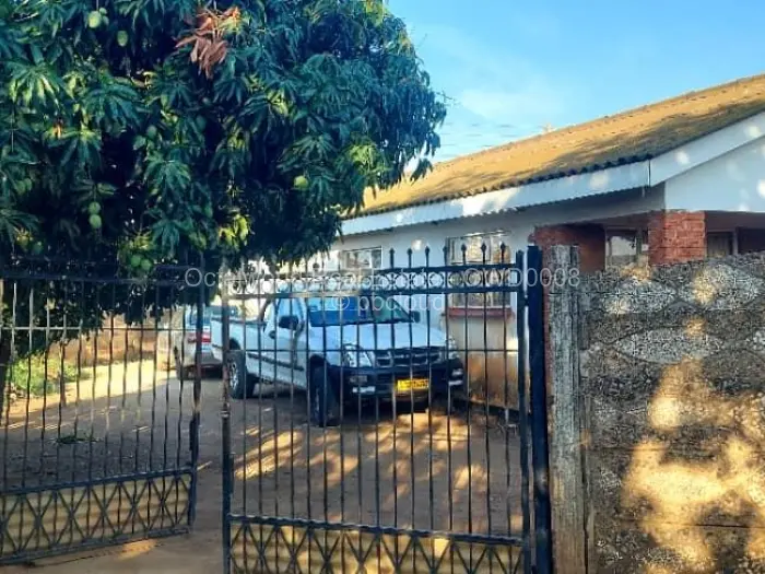 5 Bedroom House to Rent in Budiriro, Harare