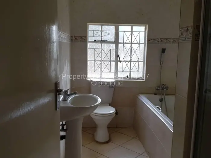 4 Bedroom House to Rent in Alexandra Park, Harare