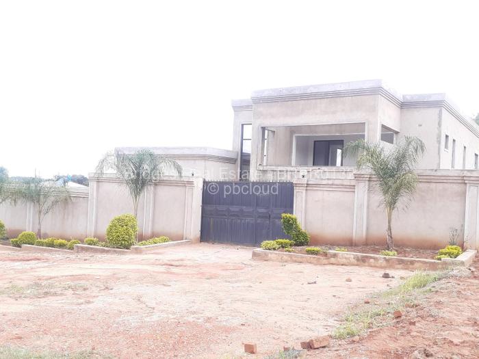 5 Bedroom House for Sale in Crowhill Views, Harare