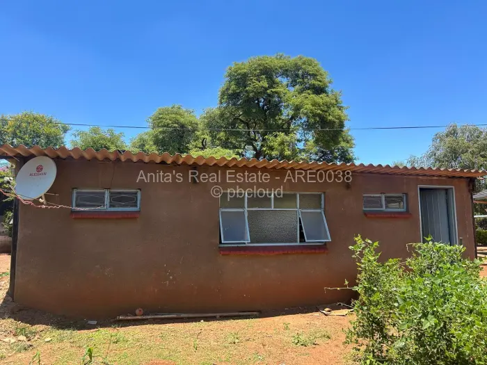 3 Bedroom House for Sale in Matsheumhlope, Bulawayo