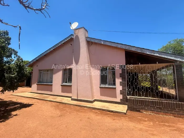 3 Bedroom House for Sale in Matsheumhlope, Bulawayo