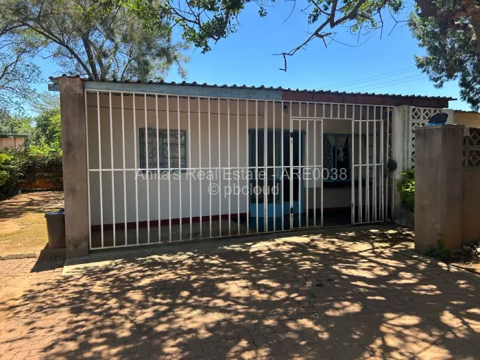 3 Bedroom House for Sale in Matsheumhlope, Bulawayo