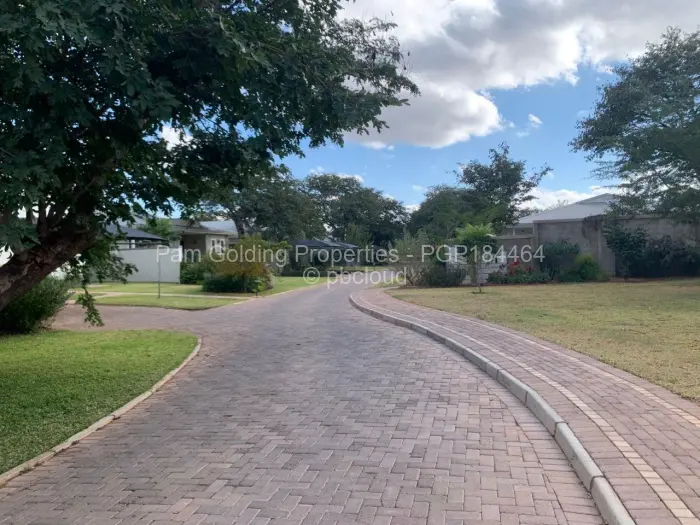 Townhouse/Complex/Cluster for Sale in Victoria Falls, Victoria Falls