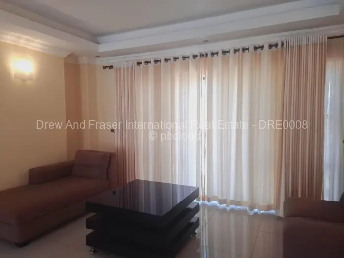 6 Bedroom House to Rent in Shawasha Hills, Harare