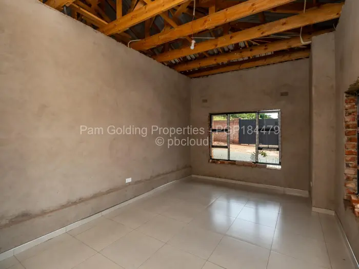 6 Bedroom House for Sale in Brookeview, Harare