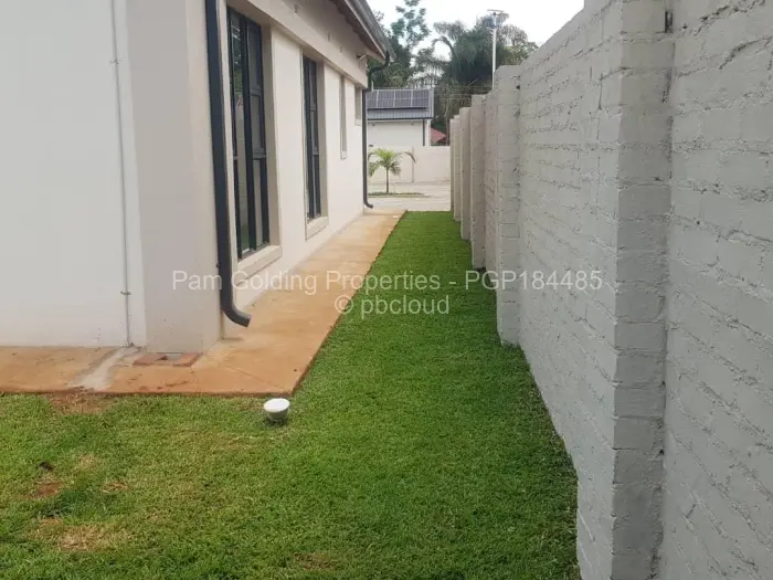 Townhouse/Complex/Cluster to Rent in Avondale West