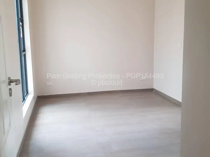 Townhouse/Complex/Cluster to Rent in Avondale West