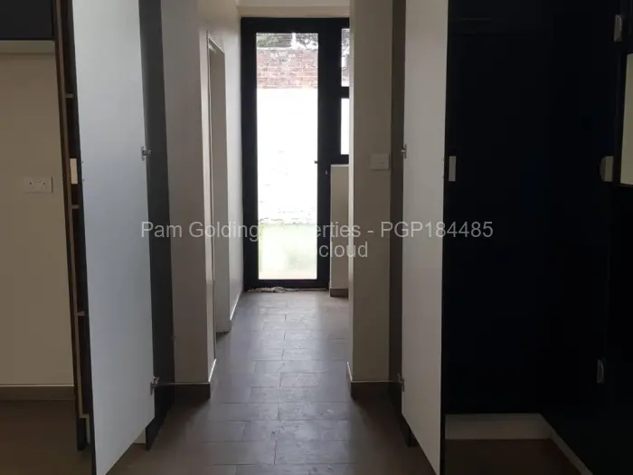 Townhouse/Complex/Cluster to Rent in Avondale West