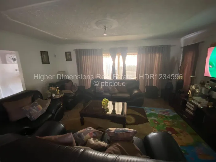 3 Bedroom House for Sale in Mainway Meadows, Harare