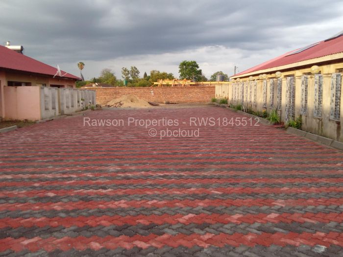 Flat/Apartment for Sale in Bluff Hill, Harare