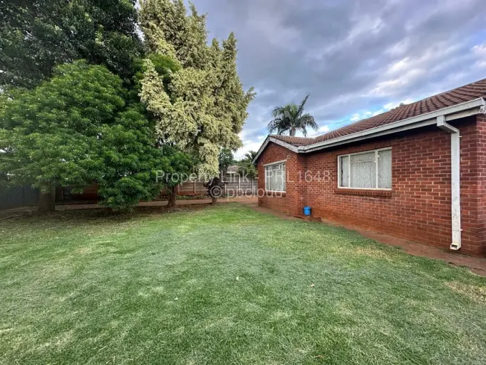 4 Bedroom House for Sale in Westgate, Harare