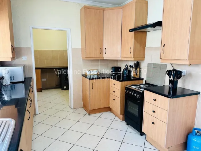 Townhouse/Cluster to Rent in Newlands, Harare