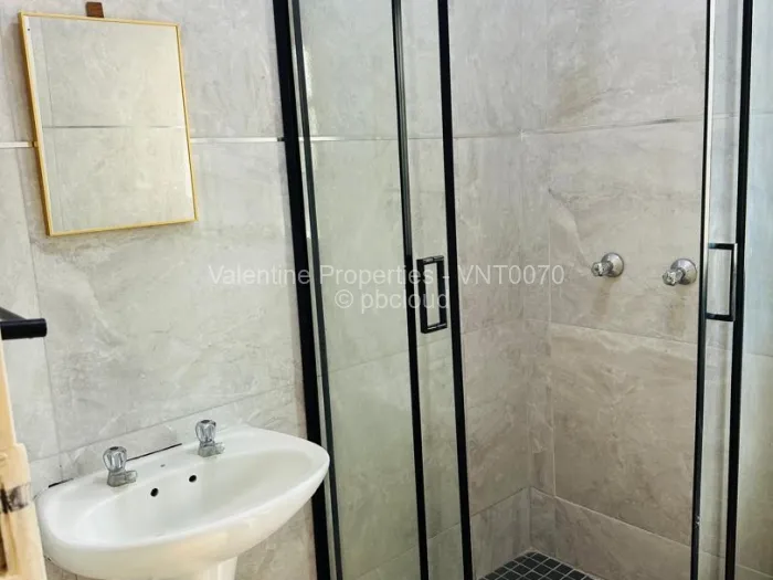 Townhouse/Cluster to Rent in Newlands, Harare