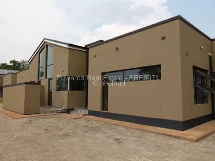 Townhouse/Cluster for Sale in Mount Pleasant, Harare