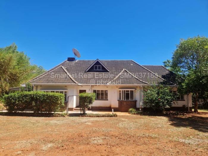 4 Bedroom House to Rent in Borrowdale, Harare