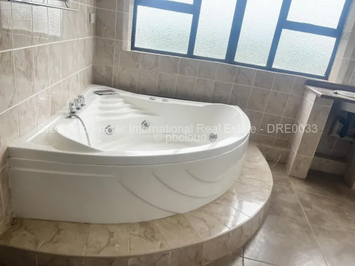 5 Bedroom House for Sale in Borrowdale Brooke, Harare