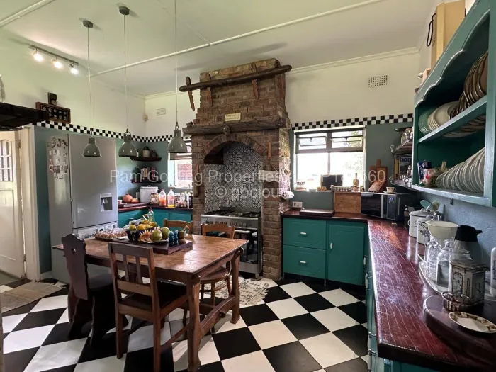 4 Bedroom House for Sale in Burnside, Bulawayo