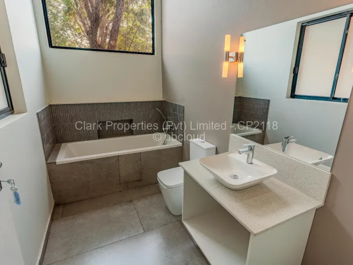 Townhouse/Complex/Cluster to Rent in Greendale