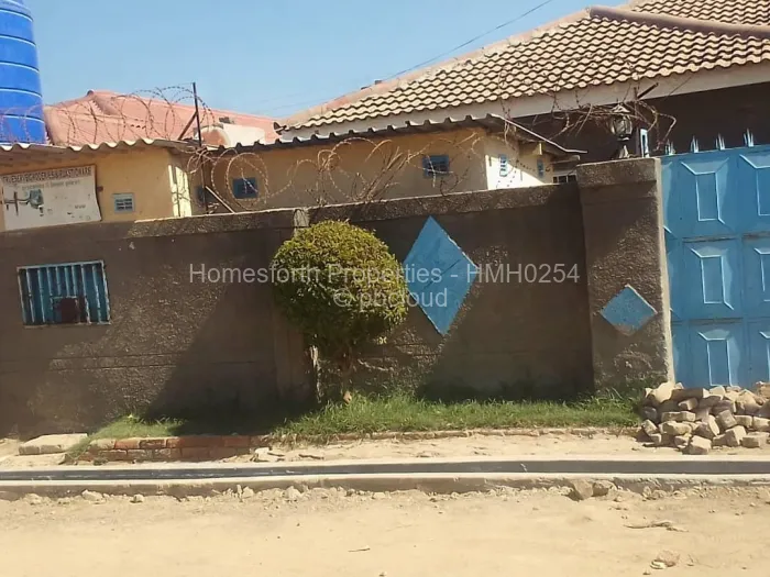4 Bedroom House for Sale in Chitungwiza, Chitungwiza