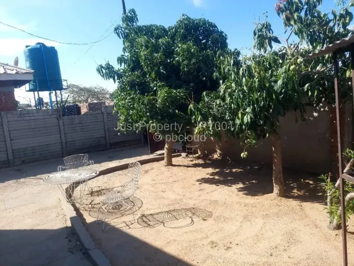 House for Sale in Chitungwiza, Chitungwiza