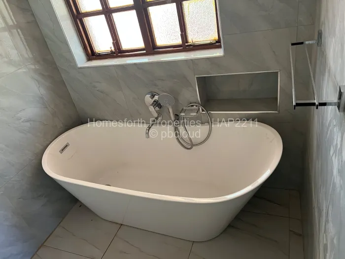 4 Bedroom House to Rent in Ryelands