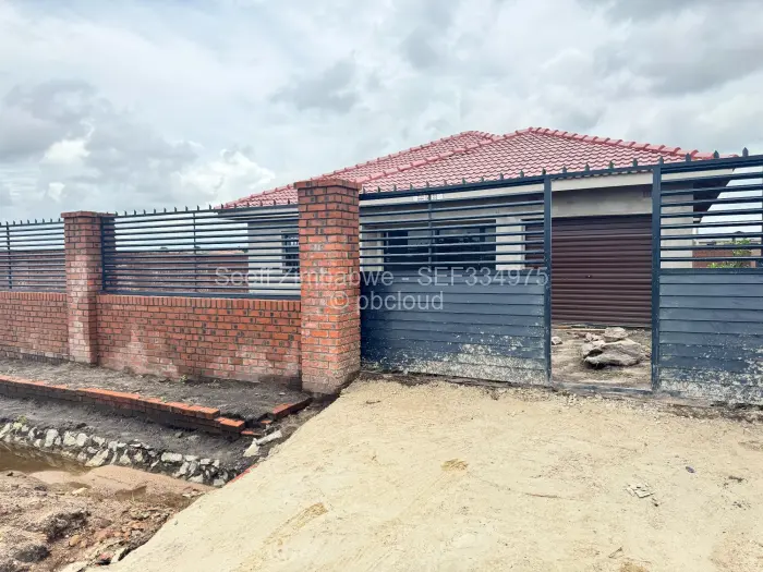 4 Bedroom House for Sale in Chipukutu Park, Ruwa