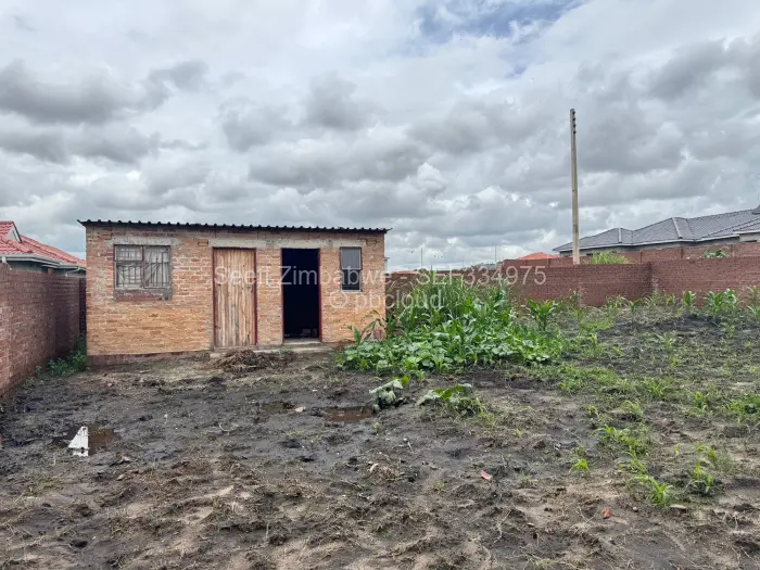 4 Bedroom House for Sale in Chipukutu Park, Ruwa