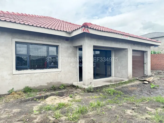 4 Bedroom House for Sale in Chipukutu Park, Ruwa