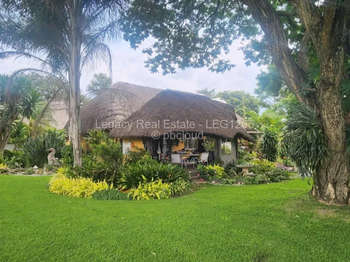 2 Bedroom House for Sale in Lake Chivero, Lake Chivero