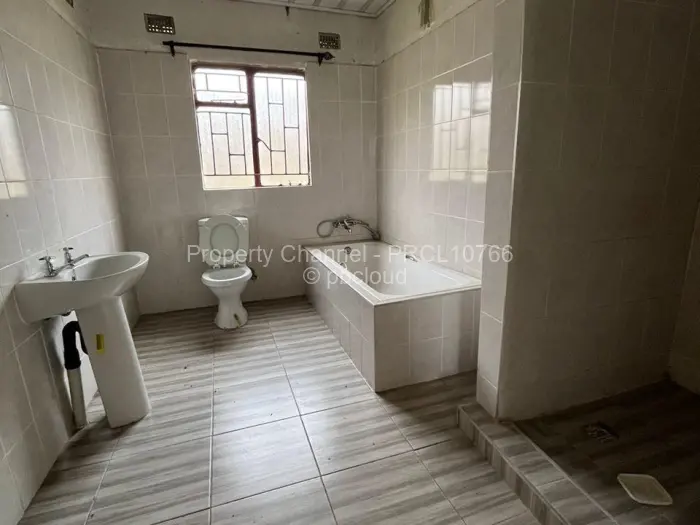4 Bedroom House to Rent in Glen Norah