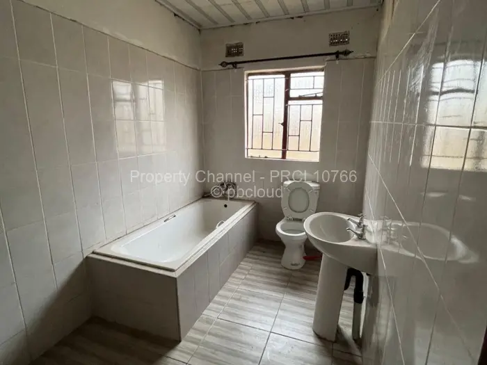 4 Bedroom House to Rent in Glen Norah
