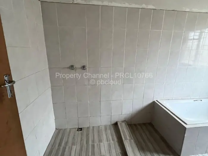 4 Bedroom House to Rent in Glen Norah