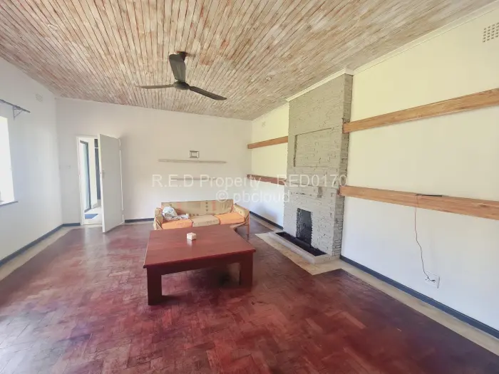 4 Bedroom House for Sale in Famona, Bulawayo