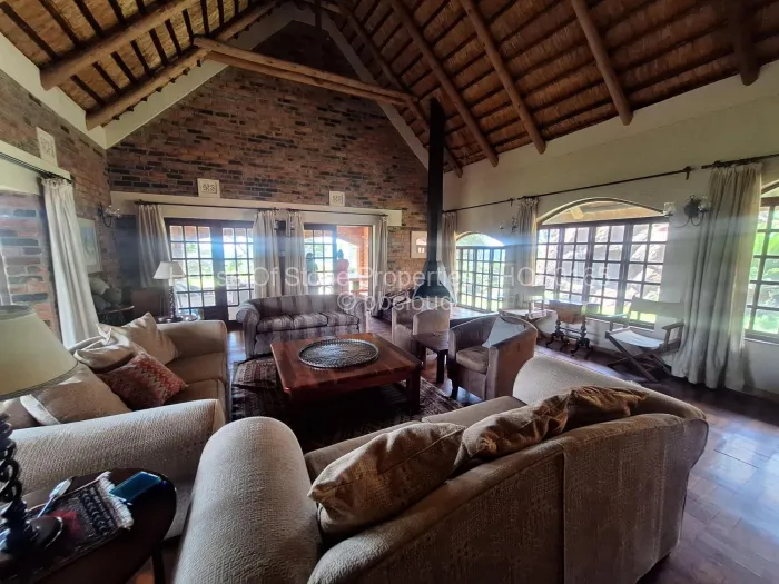 6 Bedroom House for Sale in Hogerty Hill, Harare