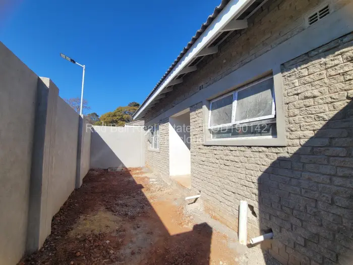 Townhouse/Complex/Cluster for Sale in Greendale, Harare
