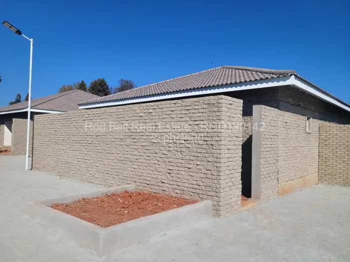 Townhouse/Complex/Cluster for Sale in Greendale, Harare