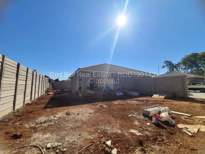 Townhouse/Cluster for Sale in Greendale, Harare