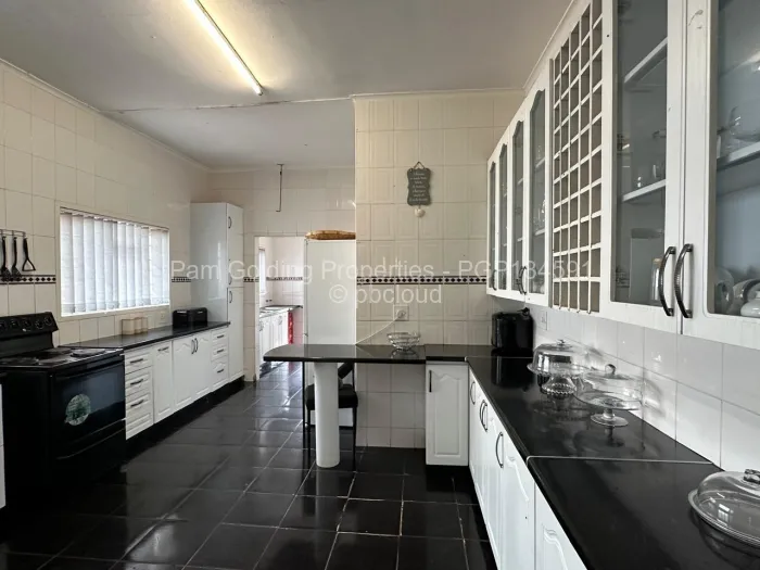 4 Bedroom House for Sale in Suburbs, Bulawayo