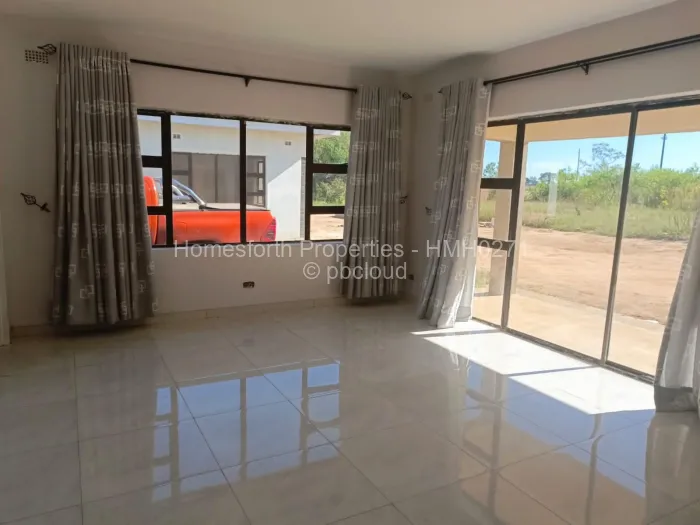 6 Bedroom House to Rent in Ruwa, Ruwa