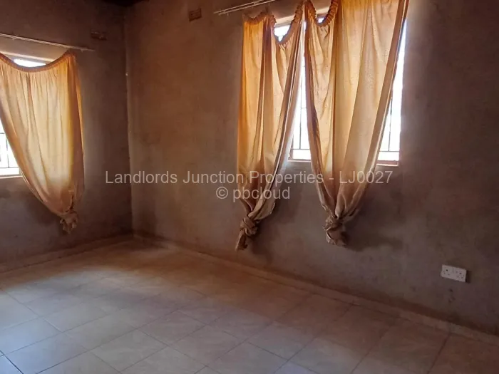 4 Bedroom House for Sale in Emganwini, Bulawayo