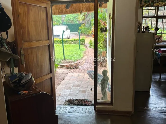 5 Bedroom House for Sale in Victoria Falls, Victoria Falls