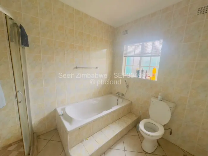Townhouse/Cluster for Sale in Waterfalls, Harare