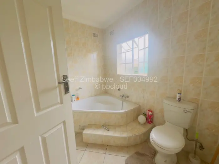 Townhouse/Cluster for Sale in Waterfalls, Harare