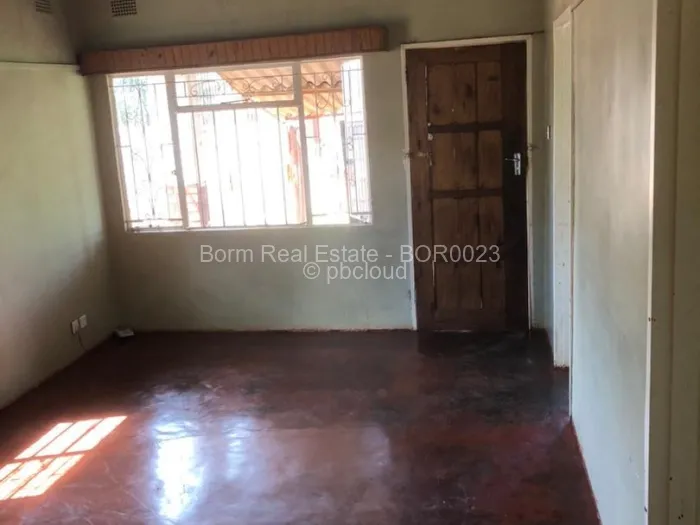 2 Bedroom House to Rent in Warren Park, Harare