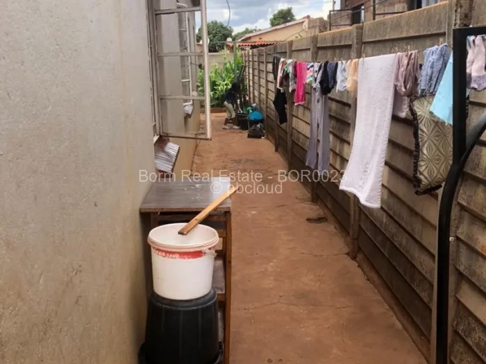 2 Bedroom House to Rent in Warren Park, Harare