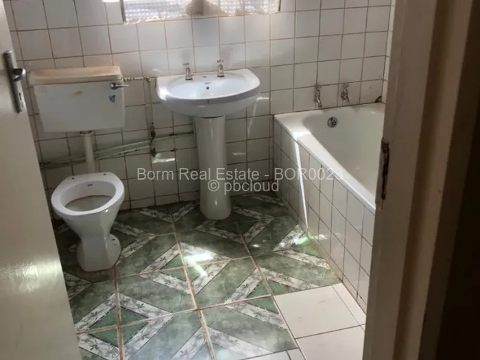 2 Bedroom House to Rent in Warren Park, Harare