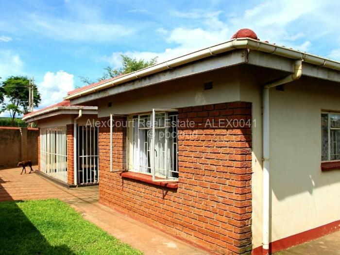 5 Bedroom House for Sale in Dawnview Park, Harare