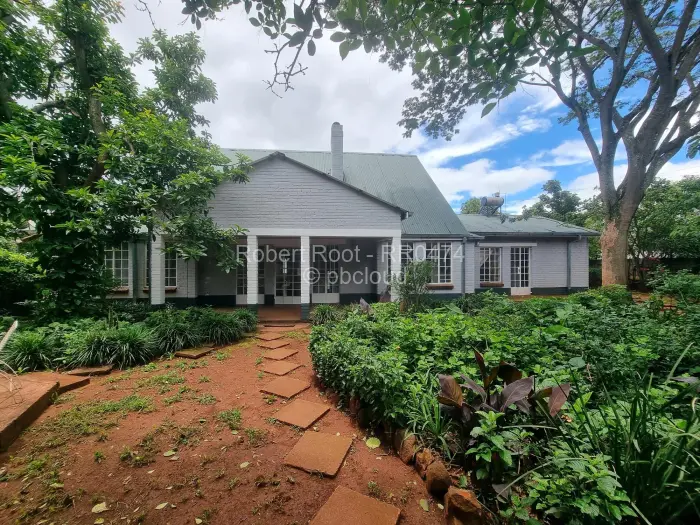 5 Bedroom House for Sale in Mandara, Harare