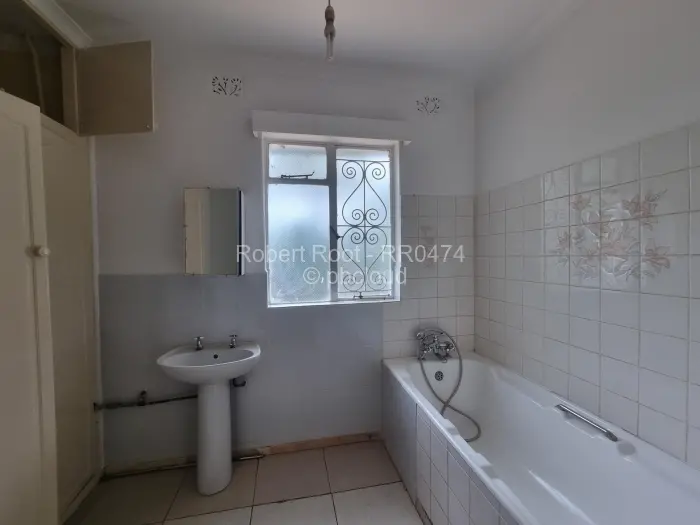 5 Bedroom House for Sale in Mandara, Harare